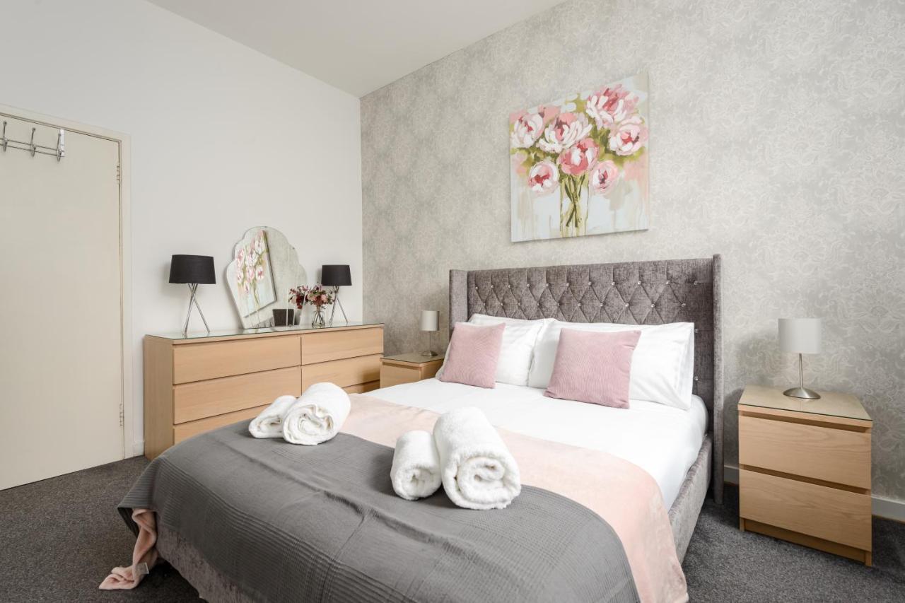 2 Bedroom Royal Mile Apartment EDI Eksteriør billede